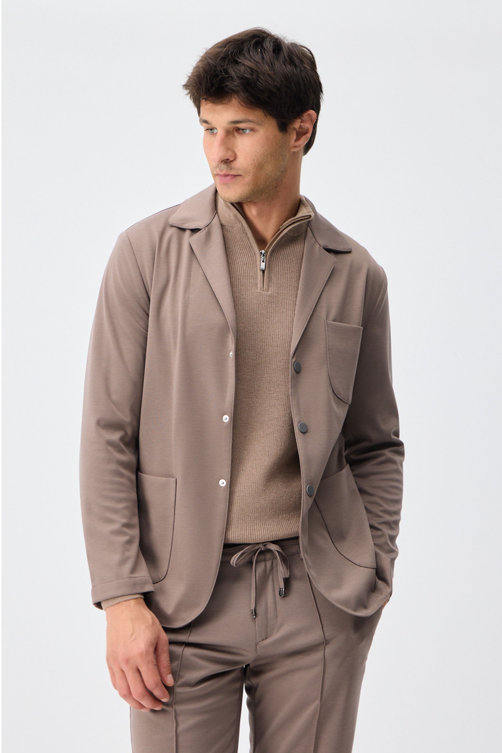 Męska marynarka z miękkiego dżerseju w kolorze taupe brown, elegancka, casualowa