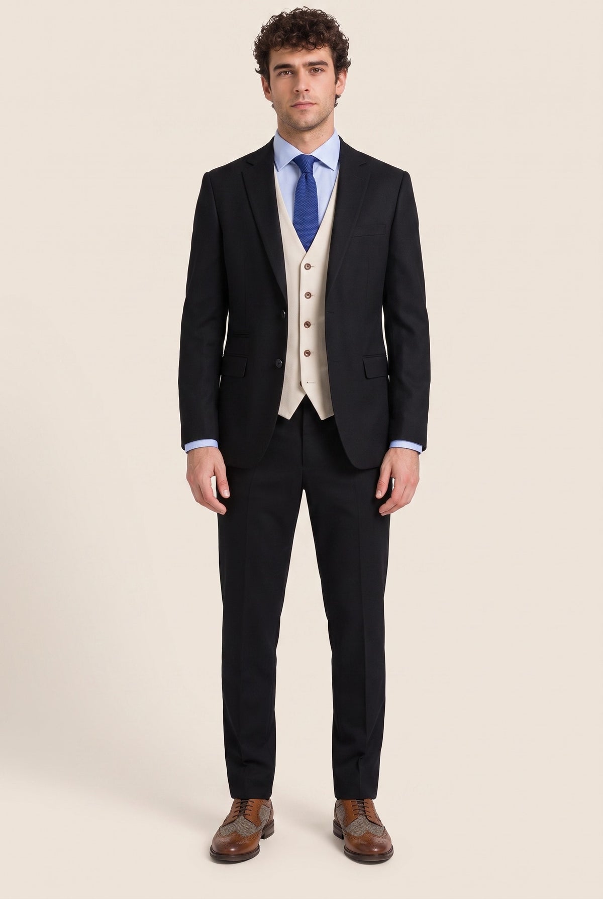 Look #1006 styled with Mayfair – Męski 3-częściowy czarny garnitur z kremową kamizelką