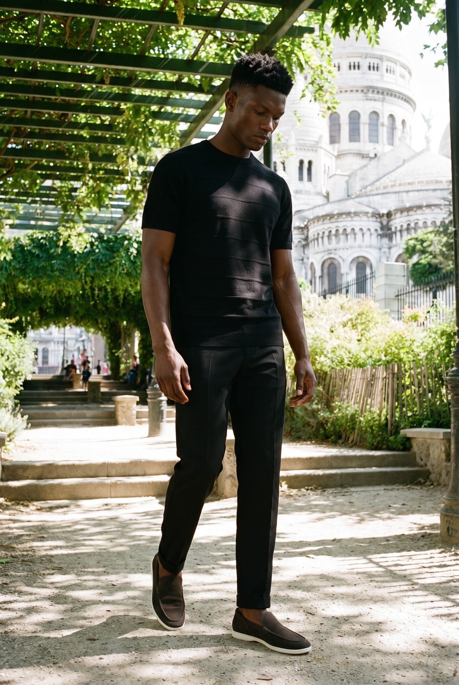 Look #870 styled with Czarny, teksturowany, dzianinowy T-shirt dla mężczyzn