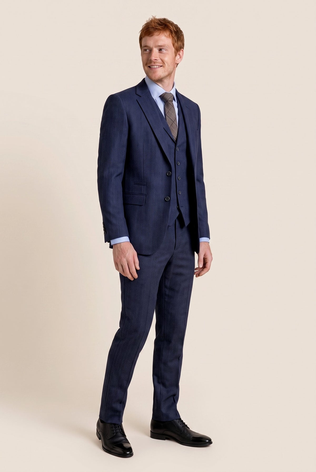 Look #987 styled with Męski garnitur 3-częściowy z tweedu w jodełkę w kolorze granatowym