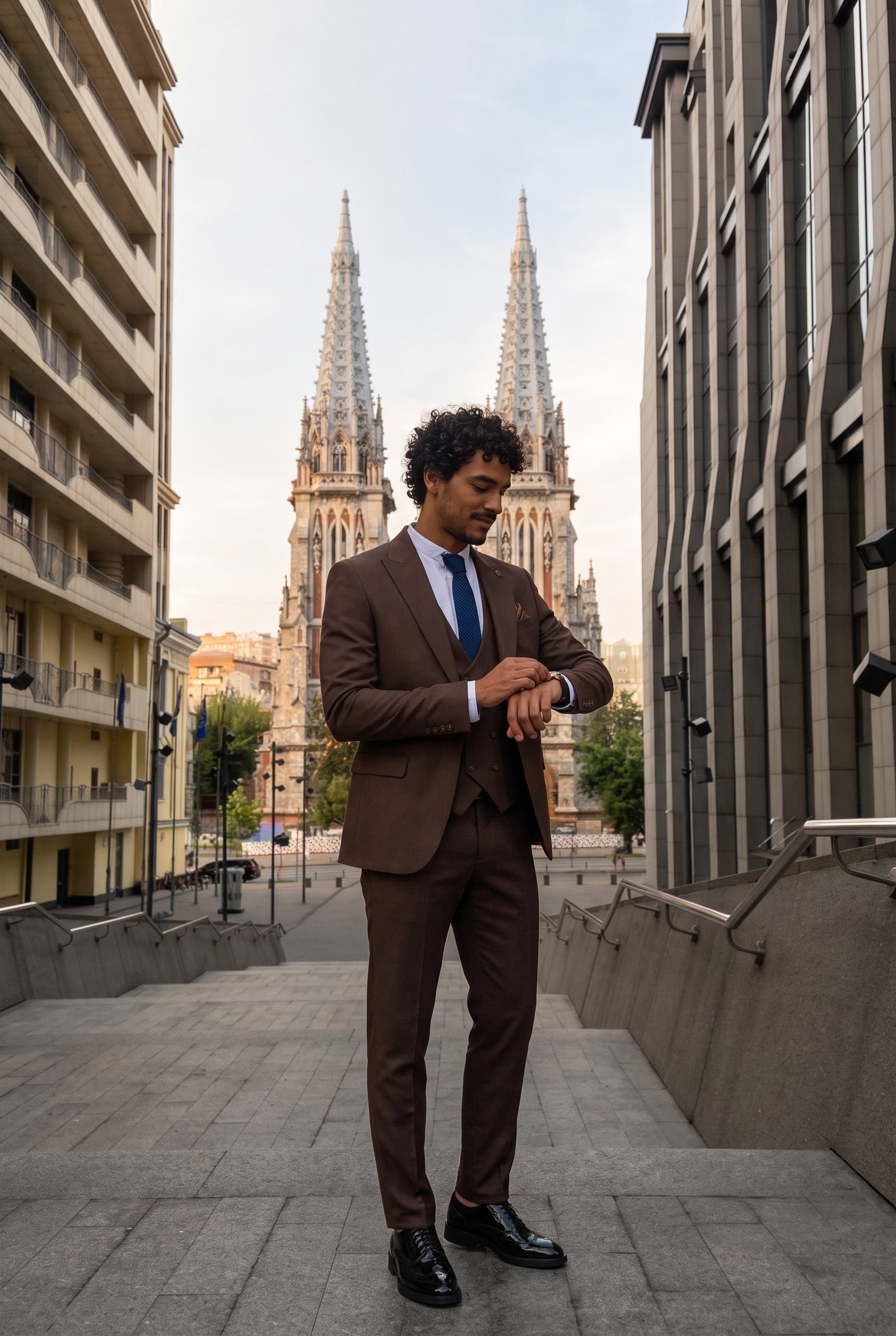 Look #305 styled with IM32 – Męski, gładki, ciemnobrązowy, 3-częściowy garnitur