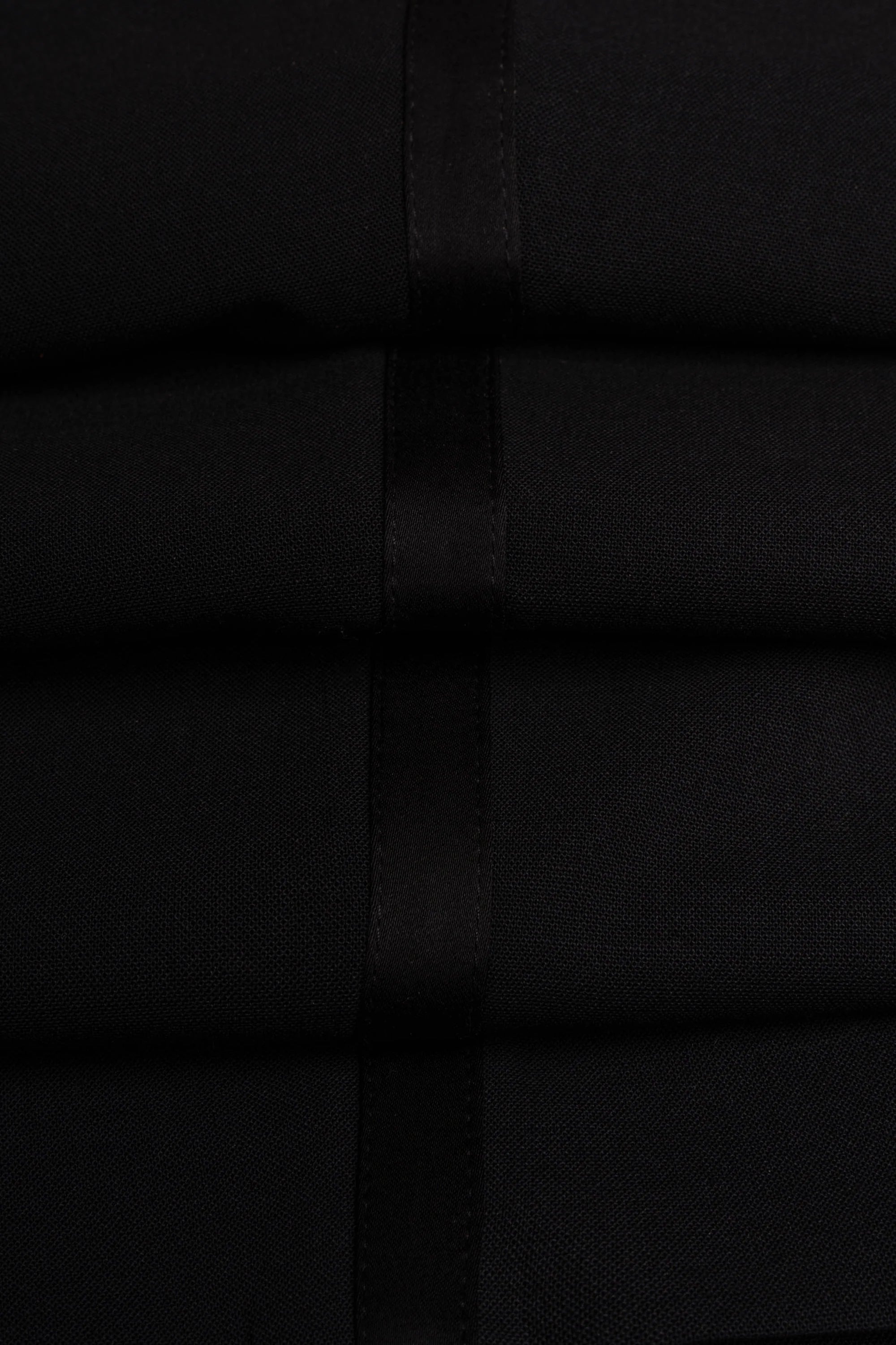 Aspen – męski czarny smoking, dwuczęściowy garnitur ślubny