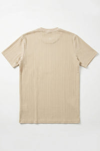 Beżowy, prążkowany, klasyczny T-shirt męski