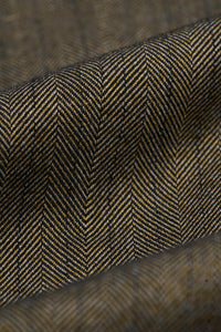 Męski, oliwkowozielony, trzyczęściowy garnitur tweedowy w jodełkę