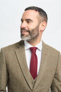 Męski tweedowy garnitur w oliwkowo-zieloną kratkę