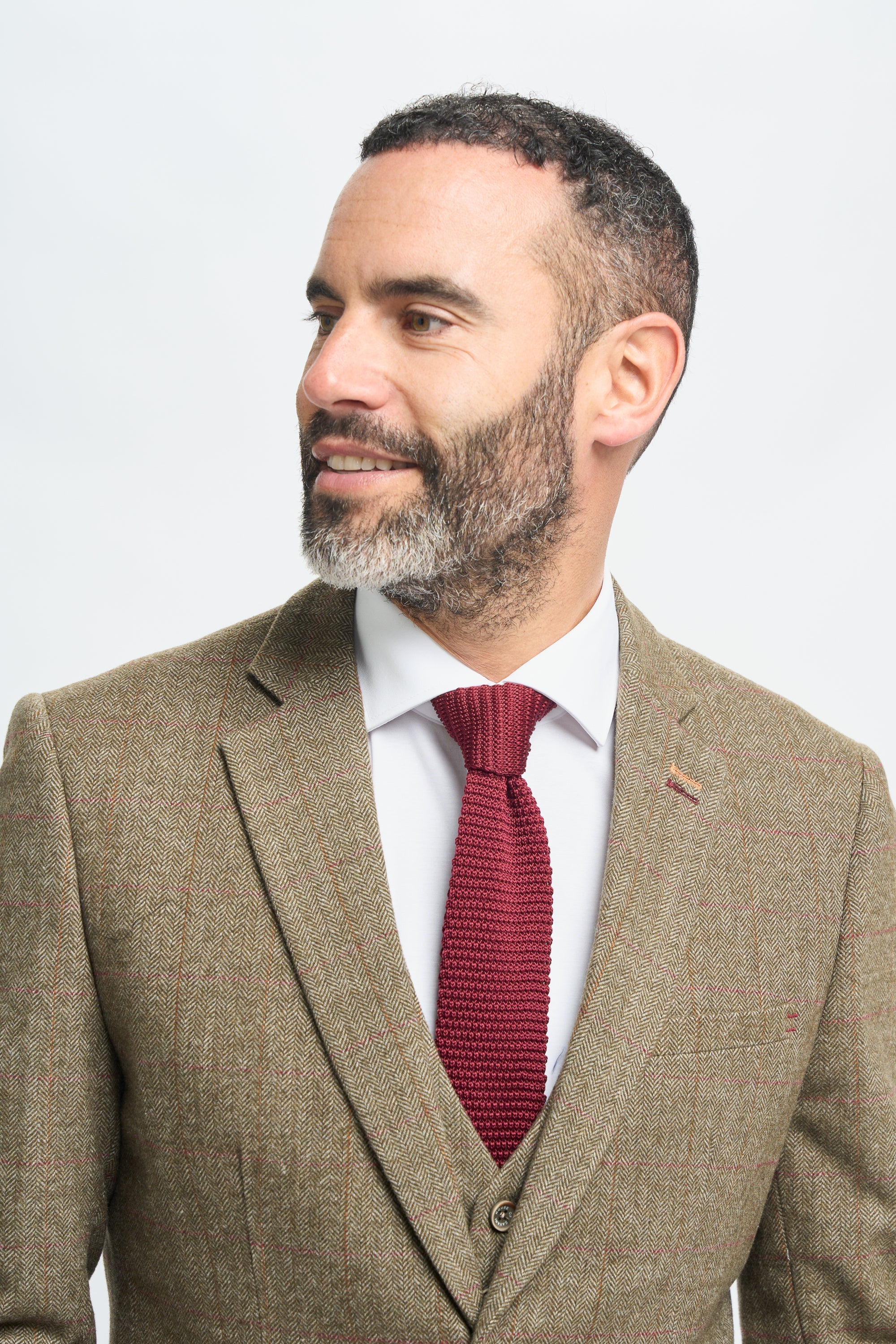 Męski tweedowy garnitur w oliwkowo-zieloną kratkę