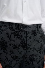 Czarny, trzyczęściowy garnitur męski z aksamitu w stylu paisley