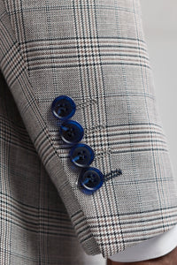 Garnitur męski Hugo w kolorze jasnoszarym, 3-częściowy, z granatową kratką i aksamitnymi wykończeniami