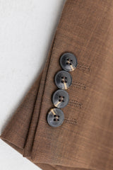 Trzyczęściowy męski garnitur James w kolorze brązowym, gładki, o klasycznym kroju