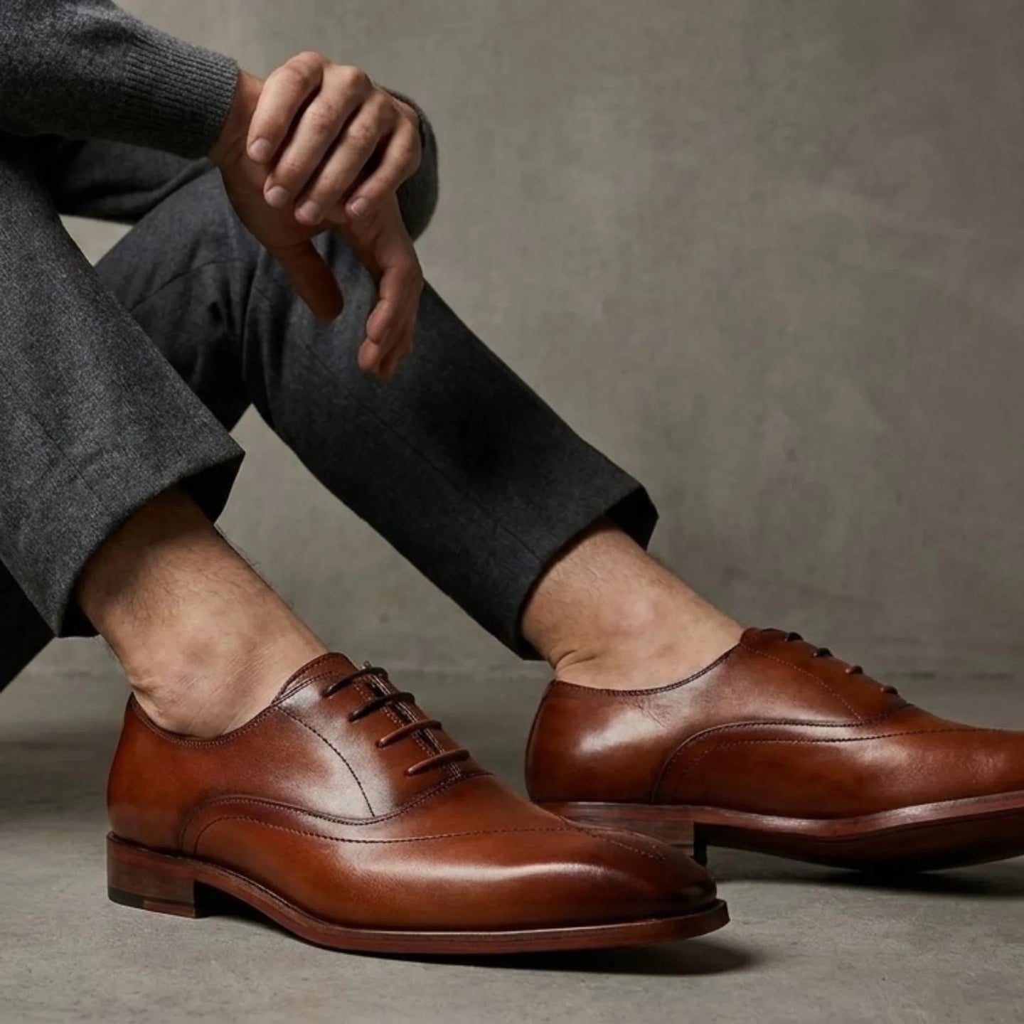 Jett - Męskie brązowe buty typu Oxford z noskiem haftowanym krzyżykiem