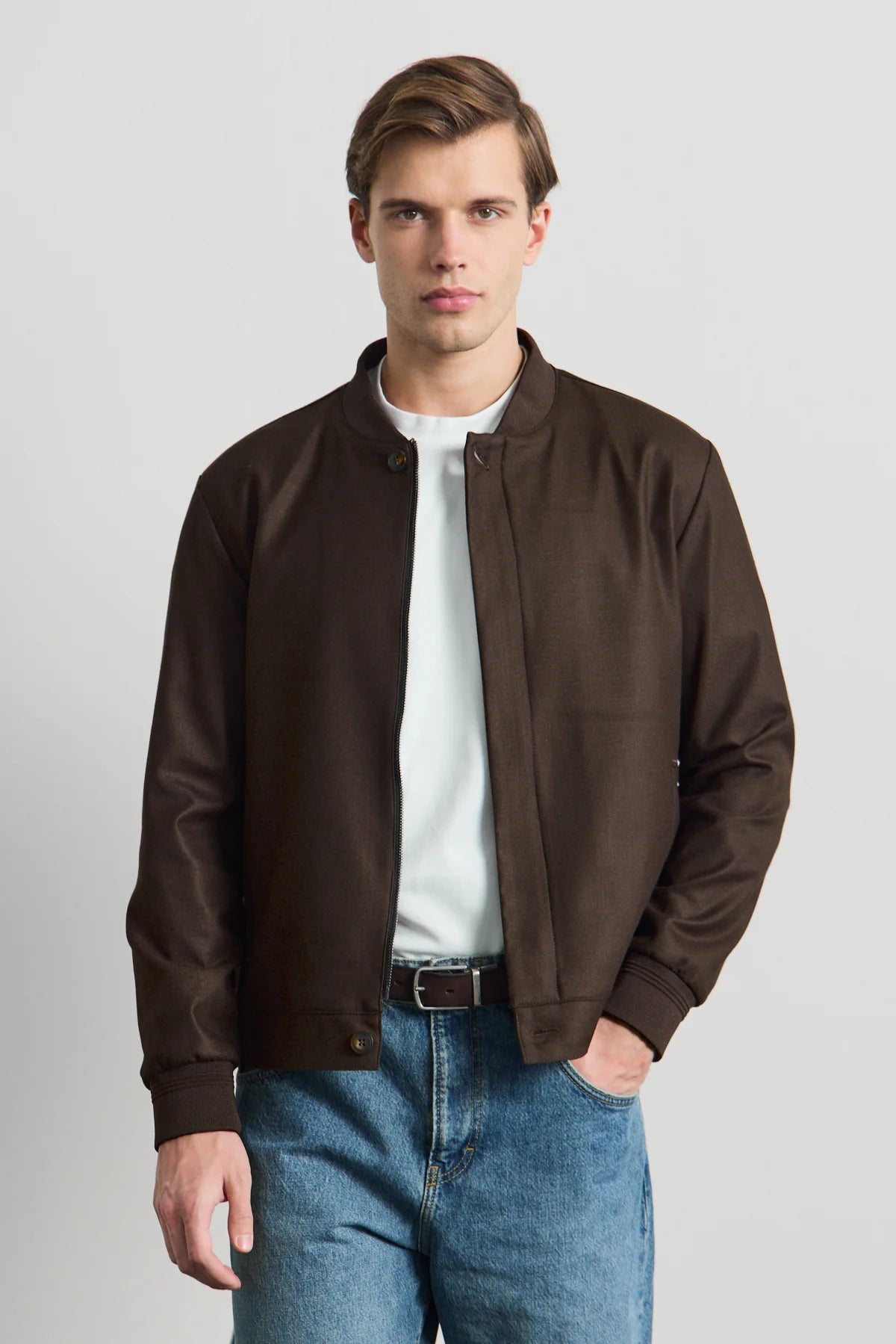 Męska brązowa minimalistyczna elegancka kurtka typu bomber