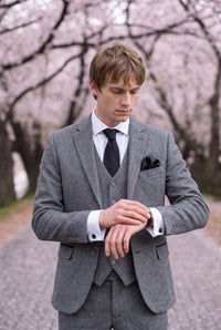 Męski zestaw black tie z poszetką i spinkami do mankietów