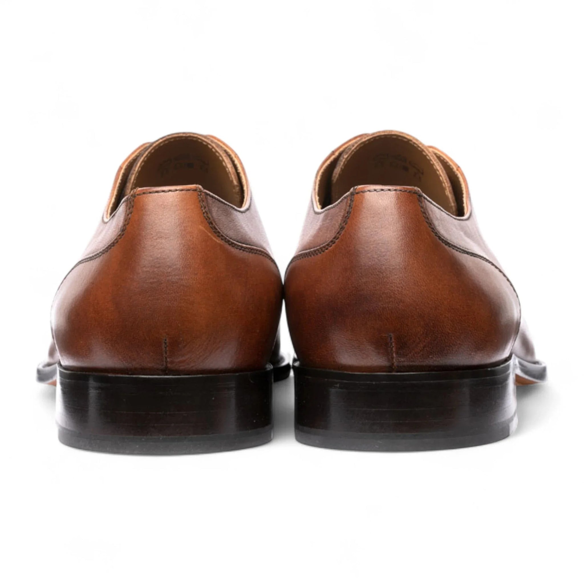 Brązowe, gładkie, skórzane, męskie buty typu derby z noskiem typu cap-toe