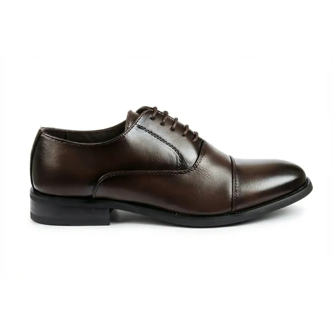Klasyczne, sznurowane buty Oxford dla mężczyzn z noskiem typu cap-toe