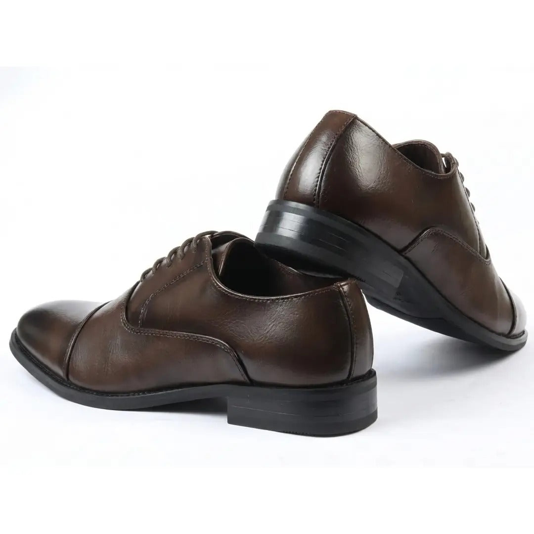 Klasyczne, sznurowane buty Oxford dla mężczyzn z noskiem typu cap-toe