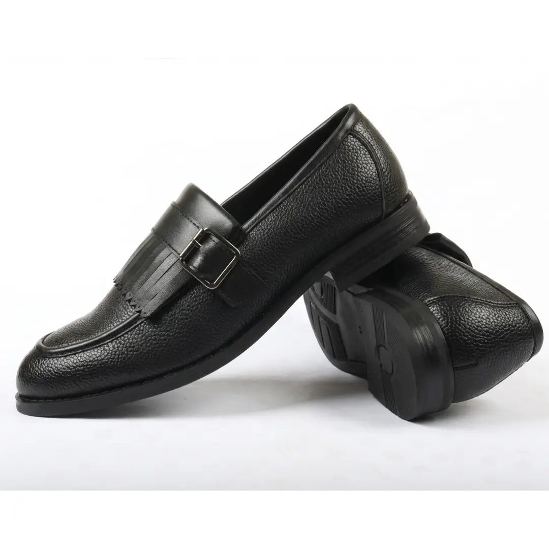 Męskie mokasyny typu slip-on z frędzlami i paskiem Monk