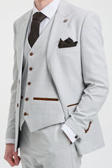 Trzyczęściowy garnitur męski Mark Grey Stone z tweedu w kratkę z brązowymi wykończeniami na wesela i bale maturalne