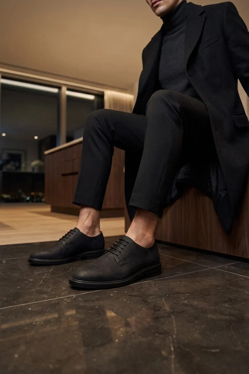 Pedro - Męskie, czarne, zamszowe, matowe, sznurowane buty typu derby