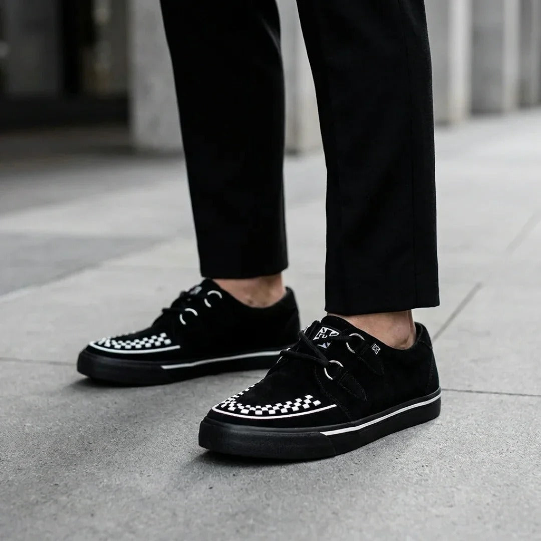Szpiczaste buty sportowe Creeper w kolorze czarno-białym z zamszu na platformie