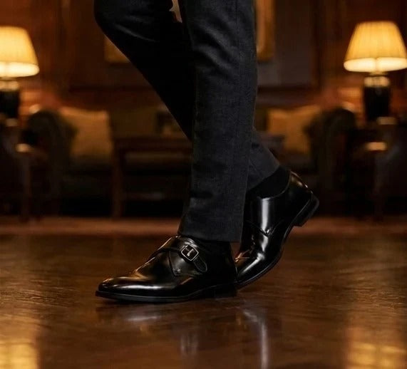 Romero - Męskie czarne, pojedyncze, lakierowane buty typu monk strap