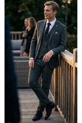 Męski, grafitowy, trzyczęściowy garnitur tweedowy w jodełkę – STZ11